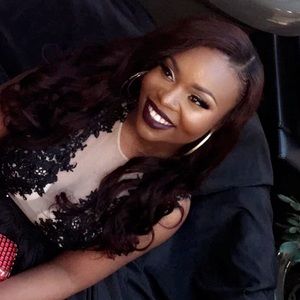 Meet your Posher, Destinee